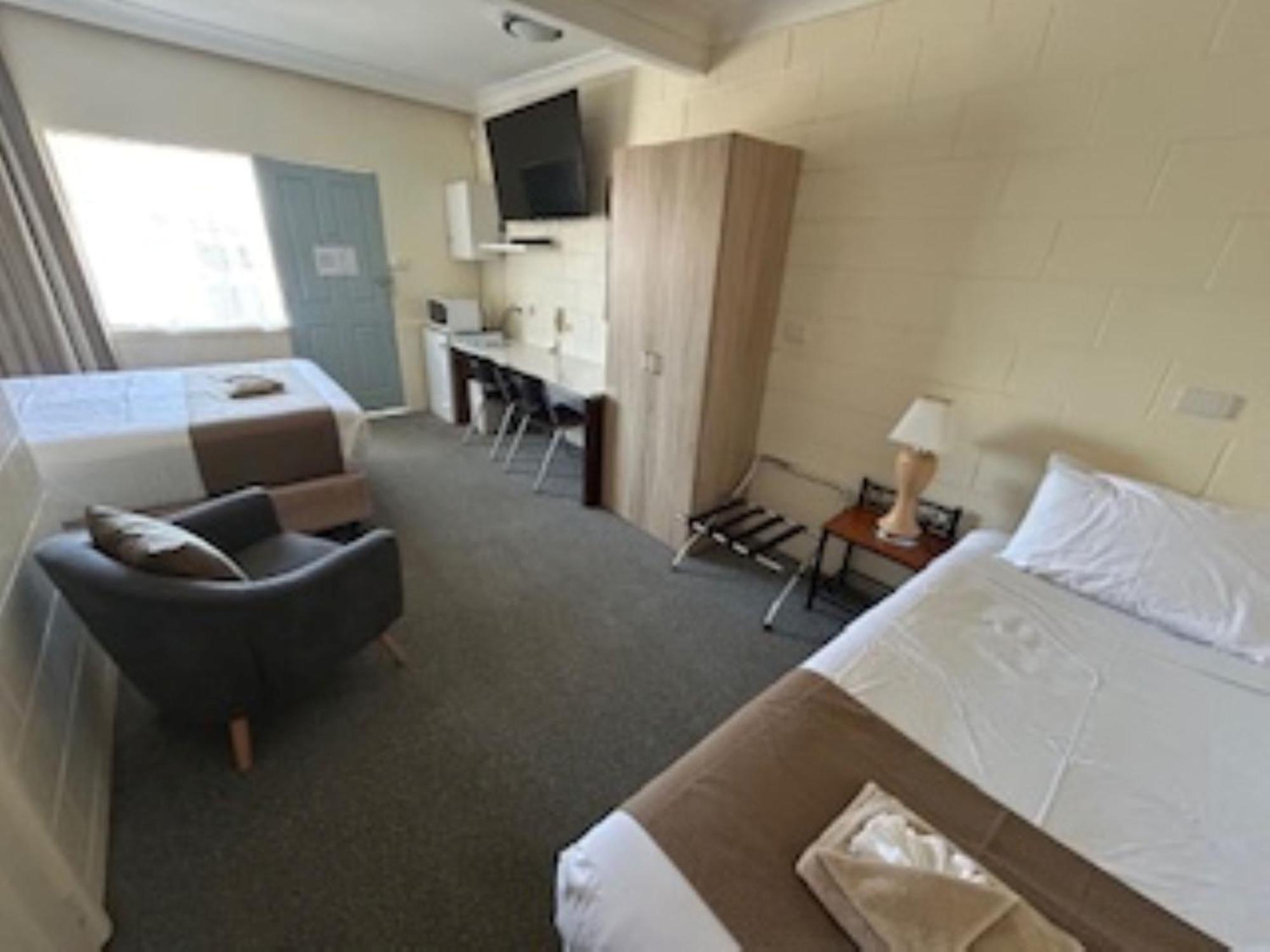 Warren Motor Inn Bagian luar foto